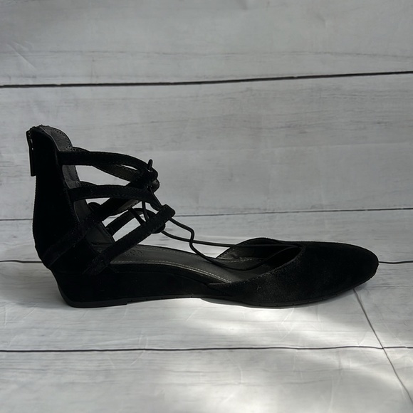 Reaction Kenneth Cole Black Heel With String Suede US 6.5 Med - Picture 4 of 10